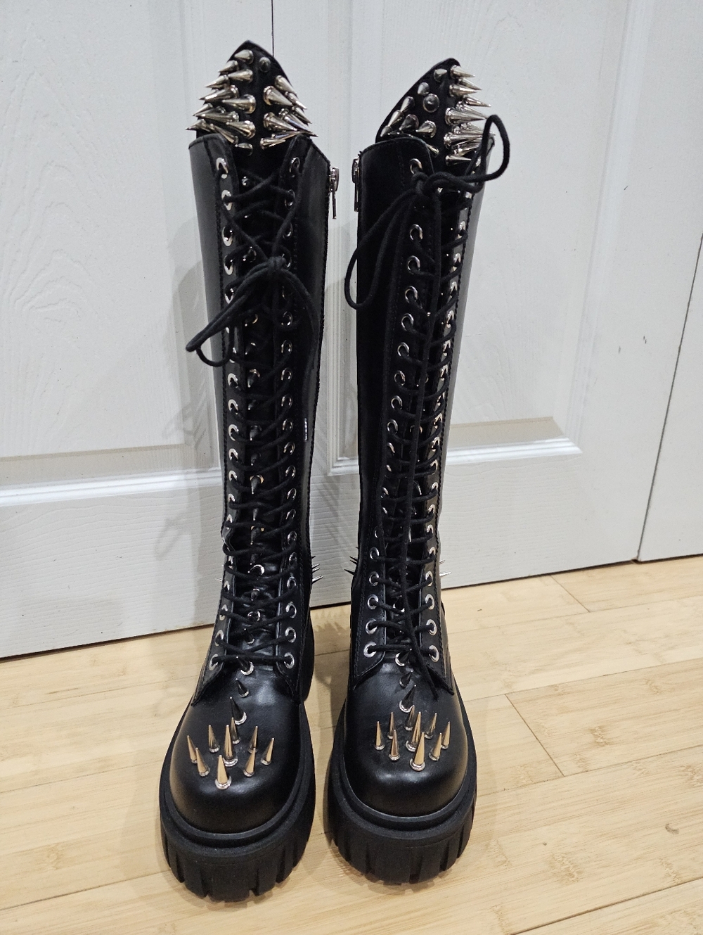 Rare Dolls Kill Widow Punk Goth The Problem Child Black Silver Spiked Knee Boots - Picture 11 of 15